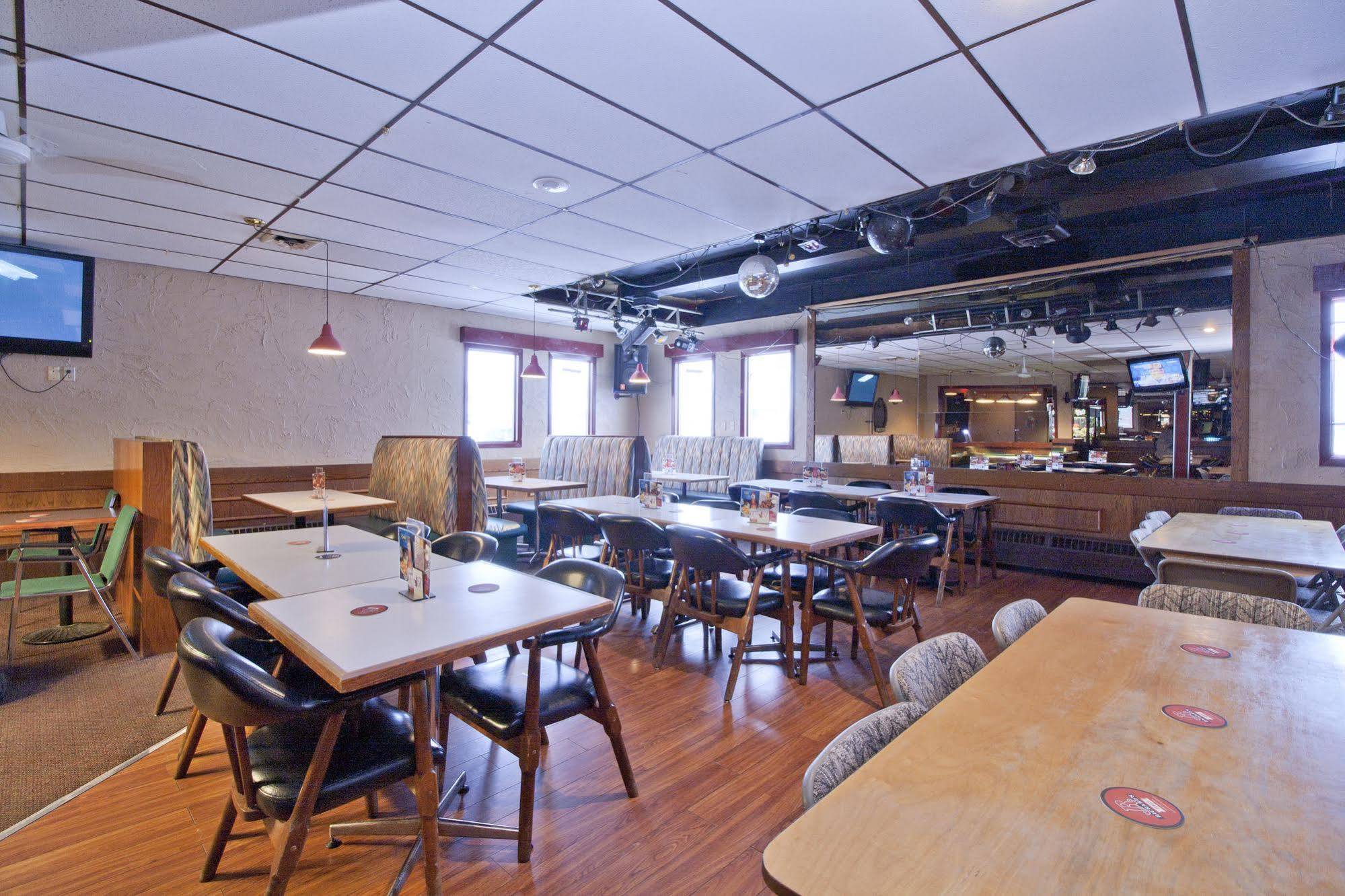 Springs Motor Inn Wainwright Zewnętrze zdjęcie